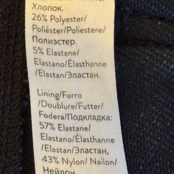 Spanx Woman’s Jean Leggings in Dark Wash. Size S/P. - Picture 8 of 9